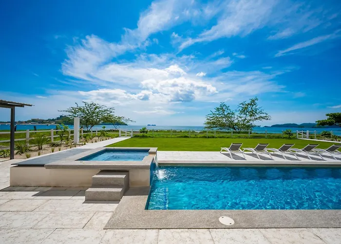 Oceanfront Escape In Playa Potrero, Costa Rica Playa Flamingo