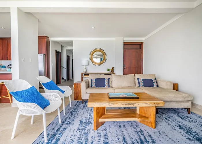 Oceanfront Escape In Playa Potrero, Costa Rica Apartment *