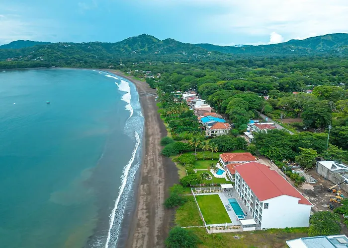 Oceanfront Escape In Playa Potrero, Costa Rica Apartment Playa Flamingo