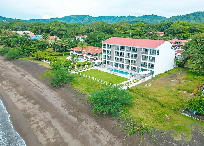 Apartment Oceanfront Escape In Playa Potrero, Costa Rica
