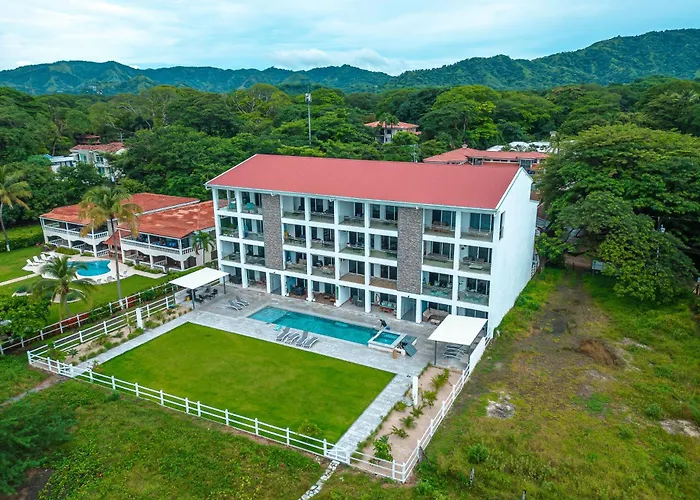 Apartment Oceanfront Escape In Playa Potrero, Costa Rica